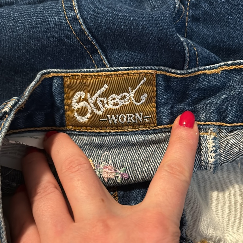 Street Worn | Vintage Denim Skirt Floral‎ Embroidery Sz 8 - Picture 3 of 4